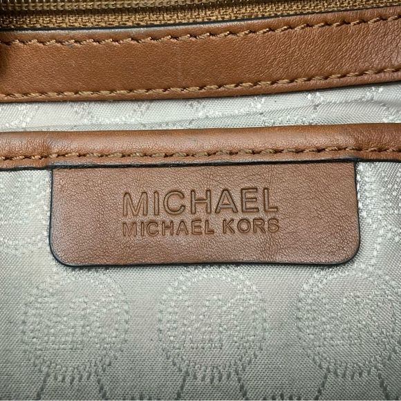 Michael Kors Signature Bedford Ravel Drawstring Bucket Bag - Picture 9 of 11